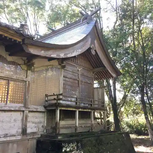 綾神社の本殿・本堂