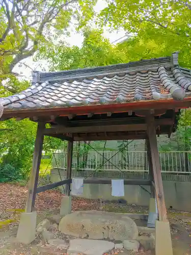 八幡社（東）の手水