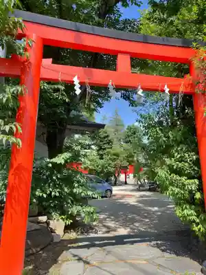 馬橋稲荷神社の鳥居