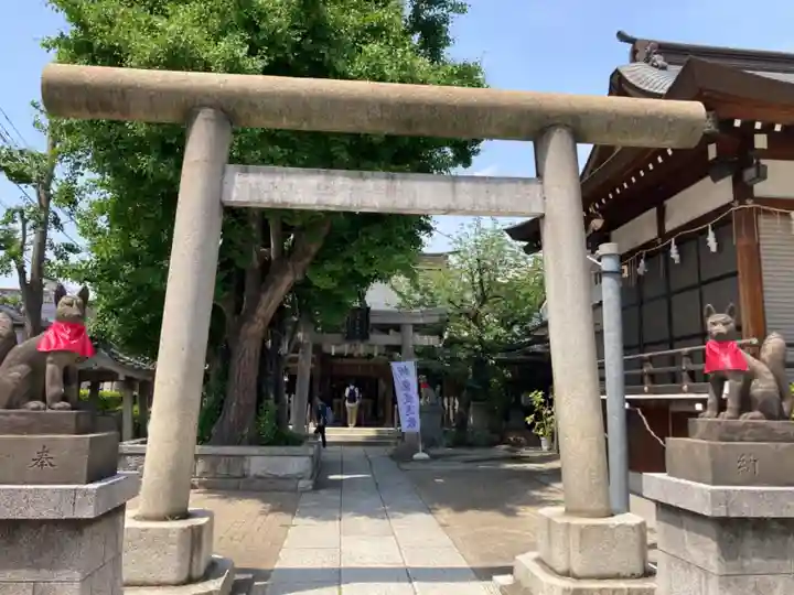 飛木稲荷神社の鳥居