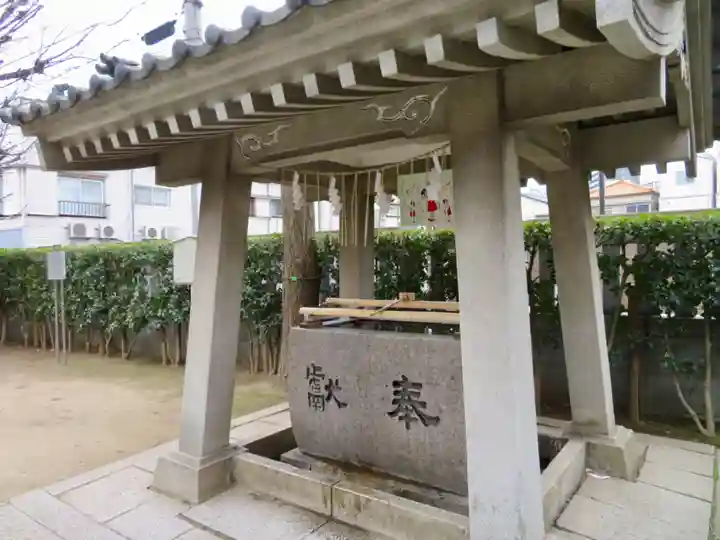 飛木稲荷神社の手水舎