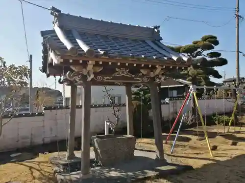 利生院の手水舎