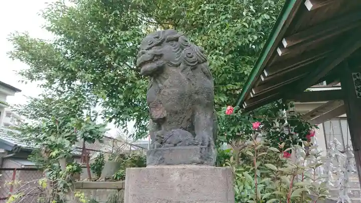 石川町諏訪神社の狛犬