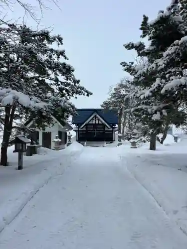 真龍神社の{uncategorized: "未分類", other: "その他", undefined: "問題あり", building: "その他建物", grave: "お墓", sacred_gate: "鳥居", guardian: "狛犬", statue: "像", buddha: "仏像", history: "歴史", nature: "自然", garden: "庭園", animal: "動物", pagoda: "塔", temizu: "手水舎", mountain_gate: "山門・神門", sanctuary: "本殿・本堂", subordinate: "末社・摂社", art: "芸術", scenery: "景色", jizo: "地蔵", ema: "絵馬", goshuin: "御朱印", omikuji: "おみくじ", items: "授与品その他", amulet: "お守り", goshuincho: "御朱印帳", eats: "食事", festival: "お祭り", votive_dance: "神楽", shichigosan: "七五三参", wedding: "結婚式", experience: "体験その他", initially: "初詣", around: "周辺", anti_infection: "感染症対策"}