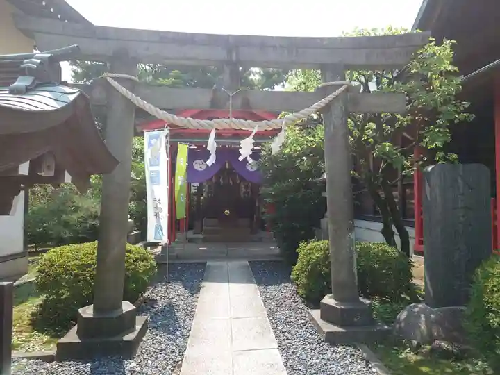 葛飾氷川神社の鳥居