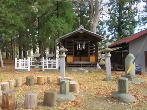 筑摩神社の末社