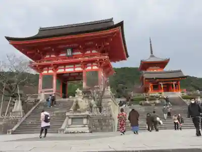 清水寺の山門・神門