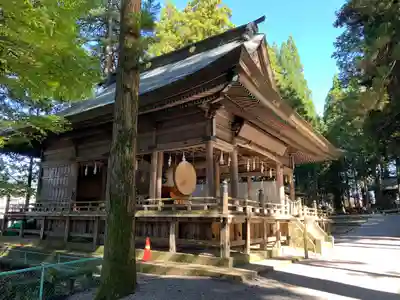 諏訪大社の本殿・本堂