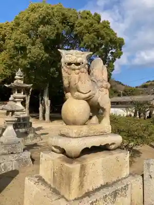 船越和気比売神社の狛犬