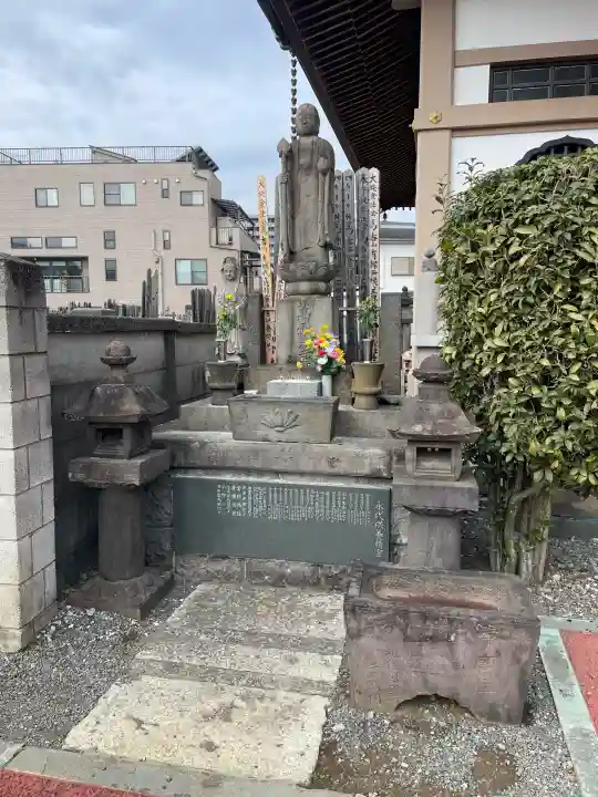 勝興寺の{uncategorized: "未分類", other: "その他", undefined: "問題あり", building: "その他建物", grave: "お墓", sacred_gate: "鳥居", guardian: "狛犬", statue: "像", buddha: "仏像", history: "歴史", nature: "自然", garden: "庭園", animal: "動物", pagoda: "塔", temizu: "手水舎", mountain_gate: "山門・神門", sanctuary: "本殿・本堂", subordinate: "末社・摂社", art: "芸術", scenery: "景色", jizo: "地蔵", ema: "絵馬", goshuin: "御朱印", omikuji: "おみくじ", items: "授与品その他", amulet: "お守り", goshuincho: "御朱印帳", eats: "食事", festival: "お祭り", votive_dance: "神楽", shichigosan: "七五三参", wedding: "結婚式", experience: "体験その他", initially: "初詣", around: "周辺", anti_infection: "感染症対策"}