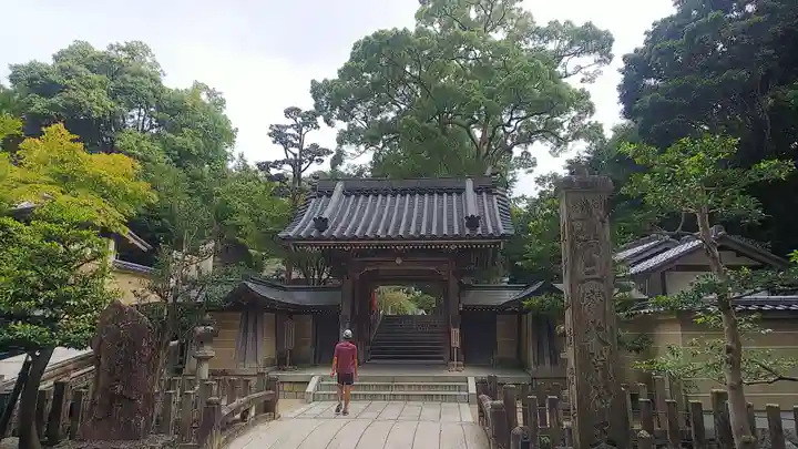 清荒神清澄寺の山門・神門