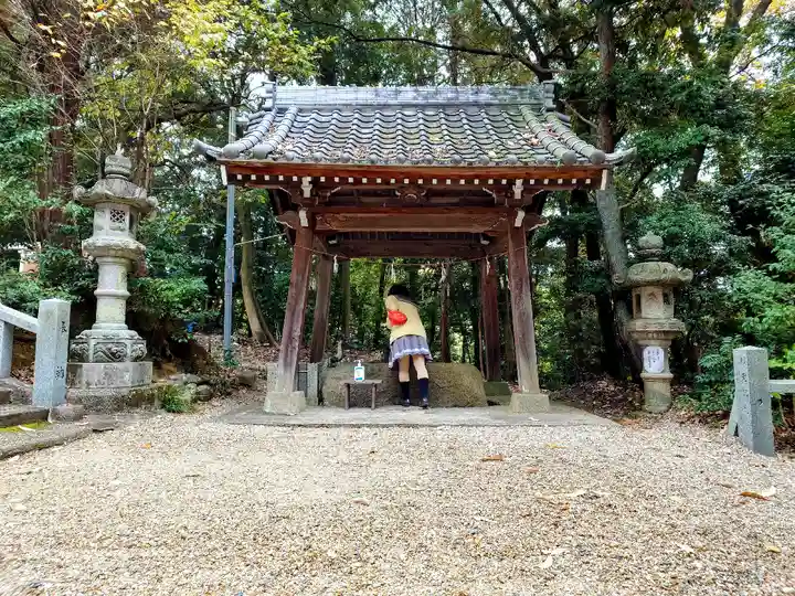 五社大明神社の手水舎