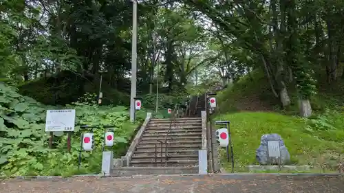 義經神社の景色