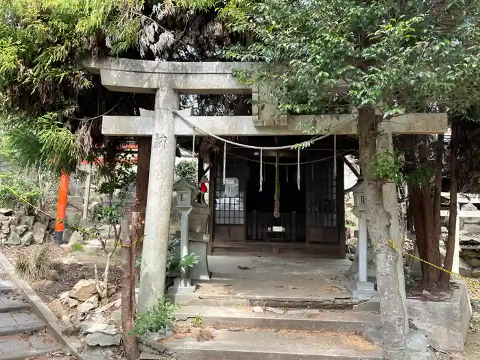 白川大明神の鳥居