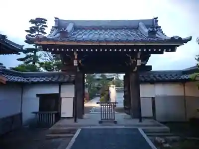 徳法寺の山門・神門