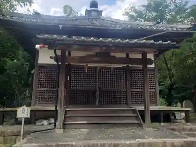 願成就寺の本殿・本堂