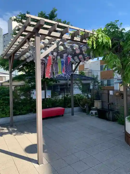 駒込妙義神社の{uncategorized: "未分類", other: "その他", undefined: "問題あり", building: "その他建物", grave: "お墓", sacred_gate: "鳥居", guardian: "狛犬", statue: "像", buddha: "仏像", history: "歴史", nature: "自然", garden: "庭園", animal: "動物", pagoda: "塔", temizu: "手水舎", mountain_gate: "山門・神門", sanctuary: "本殿・本堂", subordinate: "末社・摂社", art: "芸術", scenery: "景色", jizo: "地蔵", ema: "絵馬", goshuin: "御朱印", omikuji: "おみくじ", items: "授与品その他", amulet: "お守り", goshuincho: "御朱印帳", eats: "食事", festival: "お祭り", votive_dance: "神楽", shichigosan: "七五三参", wedding: "結婚式", experience: "体験その他", initially: "初詣", around: "周辺", anti_infection: "感染症対策"}