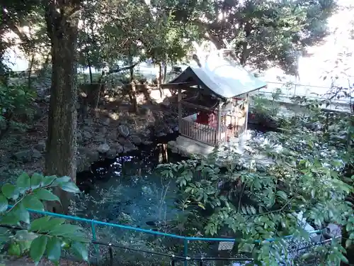 泉神社の末社