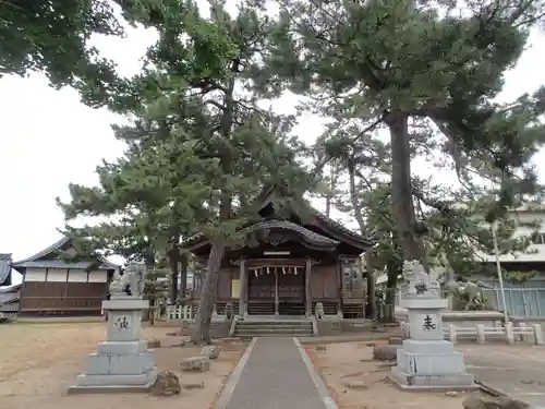 神明社の本殿