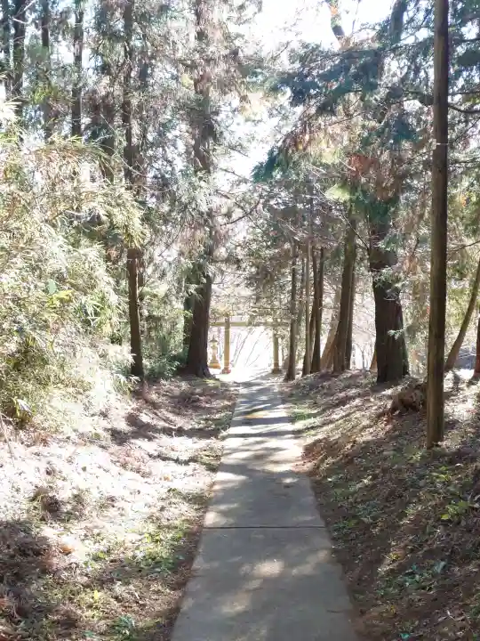八宮神社(杉山)の{uncategorized: "未分類", other: "その他", undefined: "問題あり", building: "その他建物", grave: "お墓", sacred_gate: "鳥居", guardian: "狛犬", statue: "像", buddha: "仏像", history: "歴史", nature: "自然", garden: "庭園", animal: "動物", pagoda: "塔", temizu: "手水舎", mountain_gate: "山門・神門", sanctuary: "本殿・本堂", subordinate: "末社・摂社", art: "芸術", scenery: "景色", jizo: "地蔵", ema: "絵馬", goshuin: "御朱印", omikuji: "おみくじ", items: "授与品その他", amulet: "お守り", goshuincho: "御朱印帳", eats: "食事", festival: "お祭り", votive_dance: "神楽", shichigosan: "七五三参", wedding: "結婚式", experience: "体験その他", initially: "初詣", around: "周辺", anti_infection: "感染症対策"}