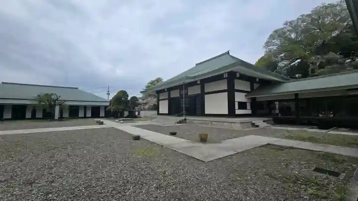 満願寺の{uncategorized: "未分類", other: "その他", undefined: "問題あり", building: "その他建物", grave: "お墓", sacred_gate: "鳥居", guardian: "狛犬", statue: "像", buddha: "仏像", history: "歴史", nature: "自然", garden: "庭園", animal: "動物", pagoda: "塔", temizu: "手水舎", mountain_gate: "山門・神門", sanctuary: "本殿・本堂", subordinate: "末社・摂社", art: "芸術", scenery: "景色", jizo: "地蔵", ema: "絵馬", goshuin: "御朱印", omikuji: "おみくじ", items: "授与品その他", amulet: "お守り", goshuincho: "御朱印帳", eats: "食事", festival: "お祭り", votive_dance: "神楽", shichigosan: "七五三参", wedding: "結婚式", experience: "体験その他", initially: "初詣", around: "周辺", anti_infection: "感染症対策"}