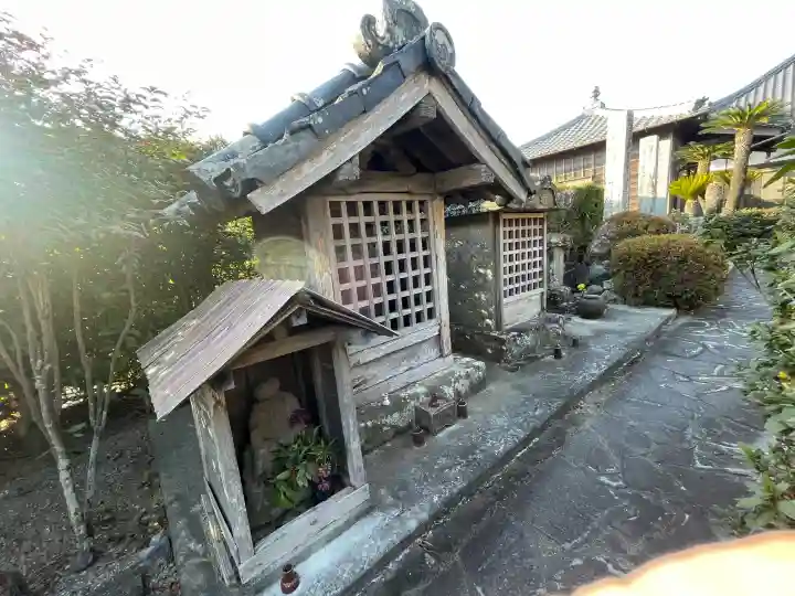 最勝寺の{uncategorized: "未分類", other: "その他", undefined: "問題あり", building: "その他建物", grave: "お墓", sacred_gate: "鳥居", guardian: "狛犬", statue: "像", buddha: "仏像", history: "歴史", nature: "自然", garden: "庭園", animal: "動物", pagoda: "塔", temizu: "手水舎", mountain_gate: "山門・神門", sanctuary: "本殿・本堂", subordinate: "末社・摂社", art: "芸術", scenery: "景色", jizo: "地蔵", ema: "絵馬", goshuin: "御朱印", omikuji: "おみくじ", items: "授与品その他", amulet: "お守り", goshuincho: "御朱印帳", eats: "食事", festival: "お祭り", votive_dance: "神楽", shichigosan: "七五三参", wedding: "結婚式", experience: "体験その他", initially: "初詣", around: "周辺", anti_infection: "感染症対策"}