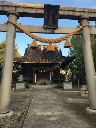 川巴良諏訪神社の鳥居