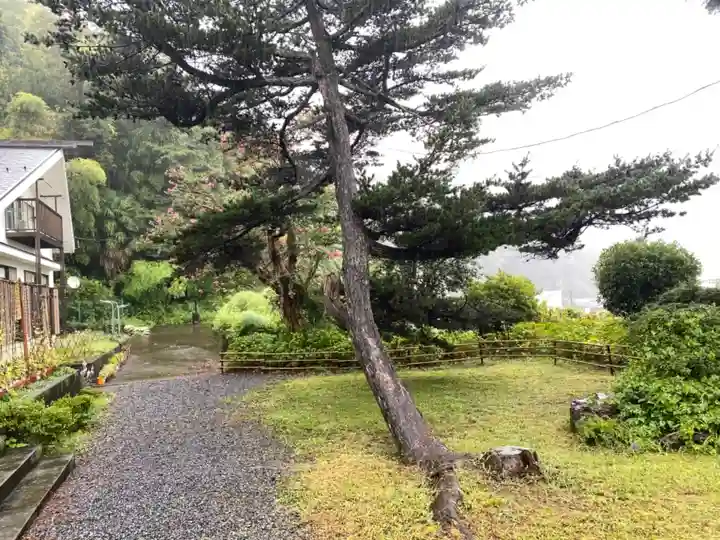 白山神社の庭園