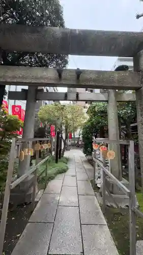 笠間稲荷神社 東京別社の{uncategorized: "未分類", other: "その他", undefined: "問題あり", building: "その他建物", grave: "お墓", sacred_gate: "鳥居", guardian: "狛犬", statue: "像", buddha: "仏像", history: "歴史", nature: "自然", garden: "庭園", animal: "動物", pagoda: "塔", temizu: "手水舎", mountain_gate: "山門・神門", sanctuary: "本殿・本堂", subordinate: "末社・摂社", art: "芸術", scenery: "景色", jizo: "地蔵", ema: "絵馬", goshuin: "御朱印", omikuji: "おみくじ", items: "授与品その他", amulet: "お守り", goshuincho: "御朱印帳", eats: "食事", festival: "お祭り", votive_dance: "神楽", shichigosan: "七五三参", wedding: "結婚式", experience: "体験その他", initially: "初詣", around: "周辺", anti_infection: "感染症対策"}