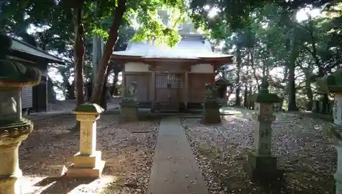 甕森神社の本殿