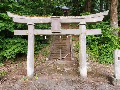 本宮倭文神社の鳥居