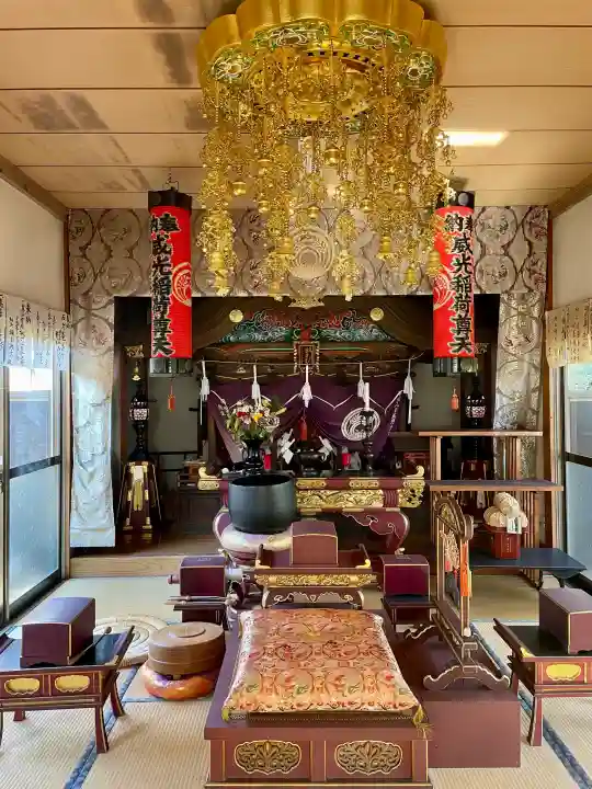 威光稲荷堂の{uncategorized: "未分類", other: "その他", undefined: "問題あり", building: "その他建物", grave: "お墓", sacred_gate: "鳥居", guardian: "狛犬", statue: "像", buddha: "仏像", history: "歴史", nature: "自然", garden: "庭園", animal: "動物", pagoda: "塔", temizu: "手水舎", mountain_gate: "山門・神門", sanctuary: "本殿・本堂", subordinate: "末社・摂社", art: "芸術", scenery: "景色", jizo: "地蔵", ema: "絵馬", goshuin: "御朱印", omikuji: "おみくじ", items: "授与品その他", amulet: "お守り", goshuincho: "御朱印帳", eats: "食事", festival: "お祭り", votive_dance: "神楽", shichigosan: "七五三参", wedding: "結婚式", experience: "体験その他", initially: "初詣", around: "周辺", anti_infection: "感染症対策"}