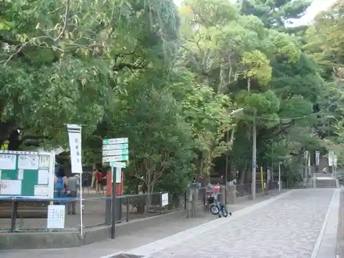 白旗神社(西御門)の周辺