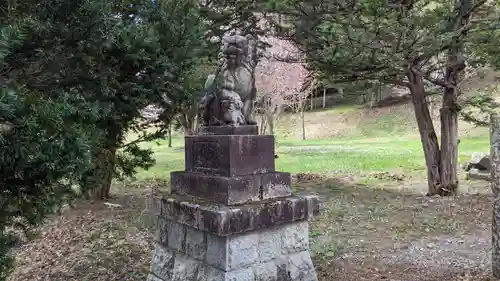 茂岩神社の狛犬