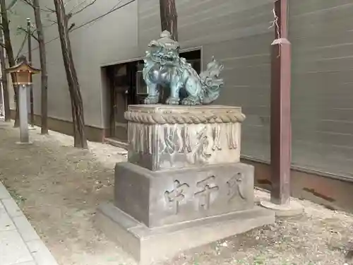 花園神社の狛犬