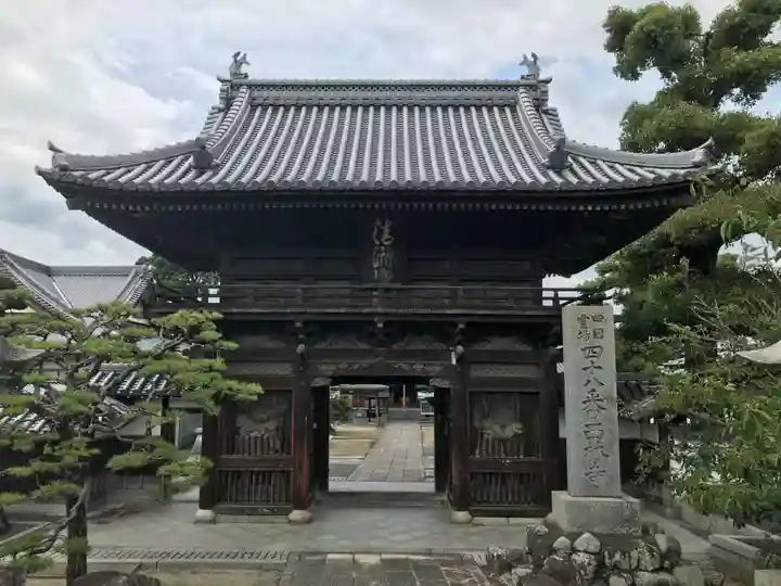 西林寺の山門・神門