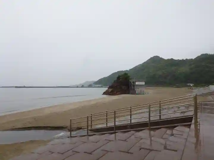 稲佐の浜 弁天島(島根県)