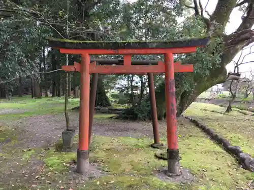 都萬神社の鳥居