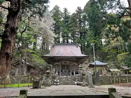 配志和神社の本殿