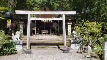 横山石神神社の本殿・本堂