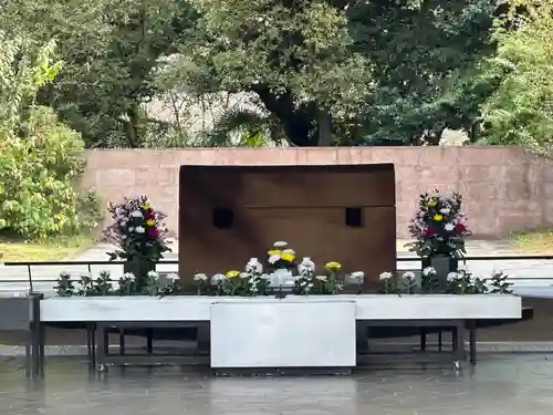 千鳥ヶ淵戦没者墓苑(東京都)