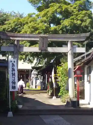 新倉氷川八幡神社の鳥居