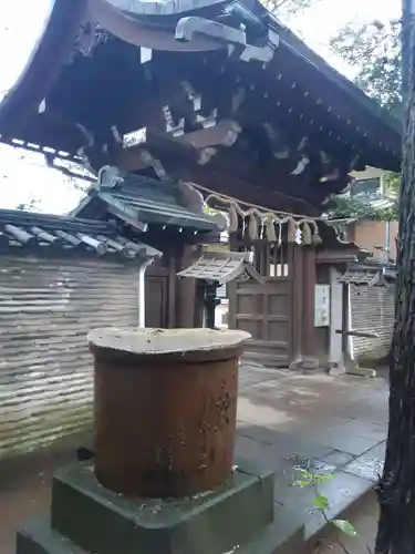 赤坂氷川神社の山門・神門
