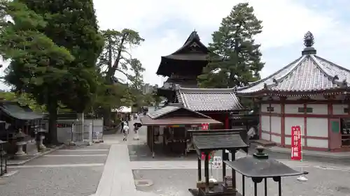善光寺大勧進(長野県)