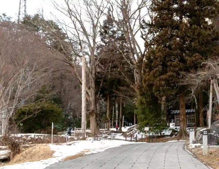 諏訪大社上社前宮(長野県)