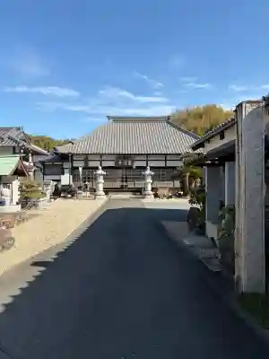曹源寺の{uncategorized: "未分類", other: "その他", undefined: "問題あり", building: "その他建物", grave: "お墓", sacred_gate: "鳥居", guardian: "狛犬", statue: "像", buddha: "仏像", history: "歴史", nature: "自然", garden: "庭園", animal: "動物", pagoda: "塔", temizu: "手水舎", mountain_gate: "山門・神門", sanctuary: "本殿・本堂", subordinate: "末社・摂社", art: "芸術", scenery: "景色", jizo: "地蔵", ema: "絵馬", goshuin: "御朱印", omikuji: "おみくじ", items: "授与品その他", amulet: "お守り", goshuincho: "御朱印帳", eats: "食事", festival: "お祭り", votive_dance: "神楽", shichigosan: "七五三参", wedding: "結婚式", experience: "体験その他", initially: "初詣", around: "周辺", anti_infection: "感染症対策"}