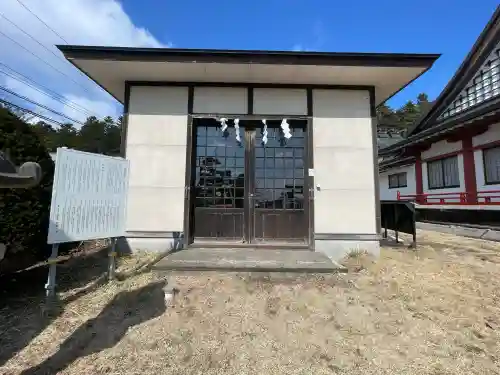 北海道東照宮の{uncategorized: "未分類", other: "その他", undefined: "問題あり", building: "その他建物", grave: "お墓", sacred_gate: "鳥居", guardian: "狛犬", statue: "像", buddha: "仏像", history: "歴史", nature: "自然", garden: "庭園", animal: "動物", pagoda: "塔", temizu: "手水舎", mountain_gate: "山門・神門", sanctuary: "本殿・本堂", subordinate: "末社・摂社", art: "芸術", scenery: "景色", jizo: "地蔵", ema: "絵馬", goshuin: "御朱印", omikuji: "おみくじ", items: "授与品その他", amulet: "お守り", goshuincho: "御朱印帳", eats: "食事", festival: "お祭り", votive_dance: "神楽", shichigosan: "七五三参", wedding: "結婚式", experience: "体験その他", initially: "初詣", around: "周辺", anti_infection: "感染症対策"}