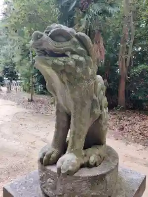拾貮社神社の狛犬