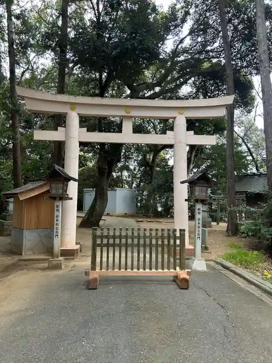 諏訪神社の鳥居