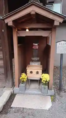 嶺御嶽神社の地蔵